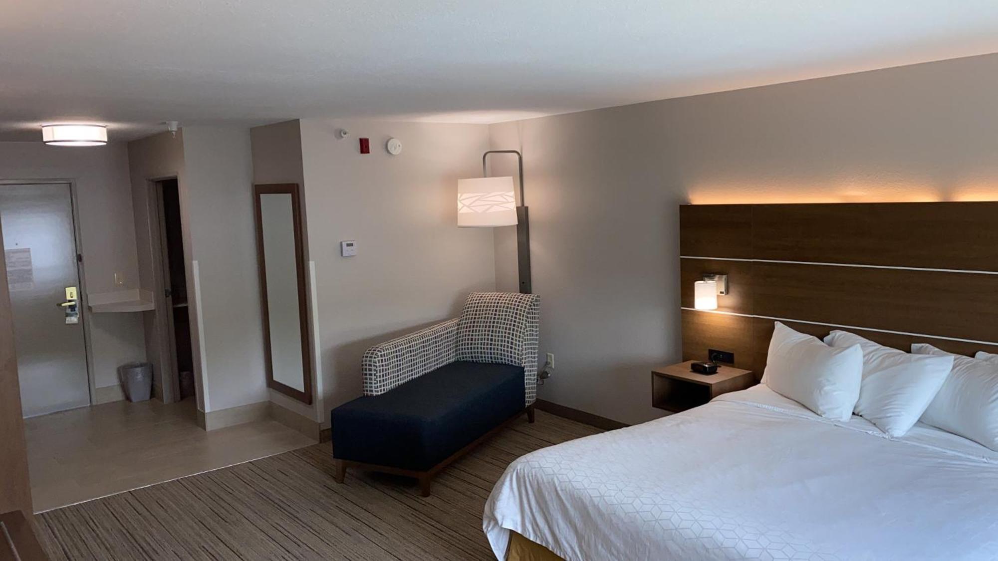 Holiday Inn Express Hotel & Suites Weston By Ihg Buitenkant foto