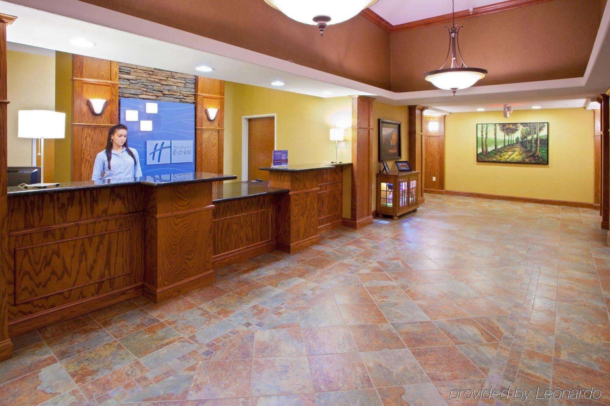 Holiday Inn Express Hotel & Suites Weston By Ihg Buitenkant foto